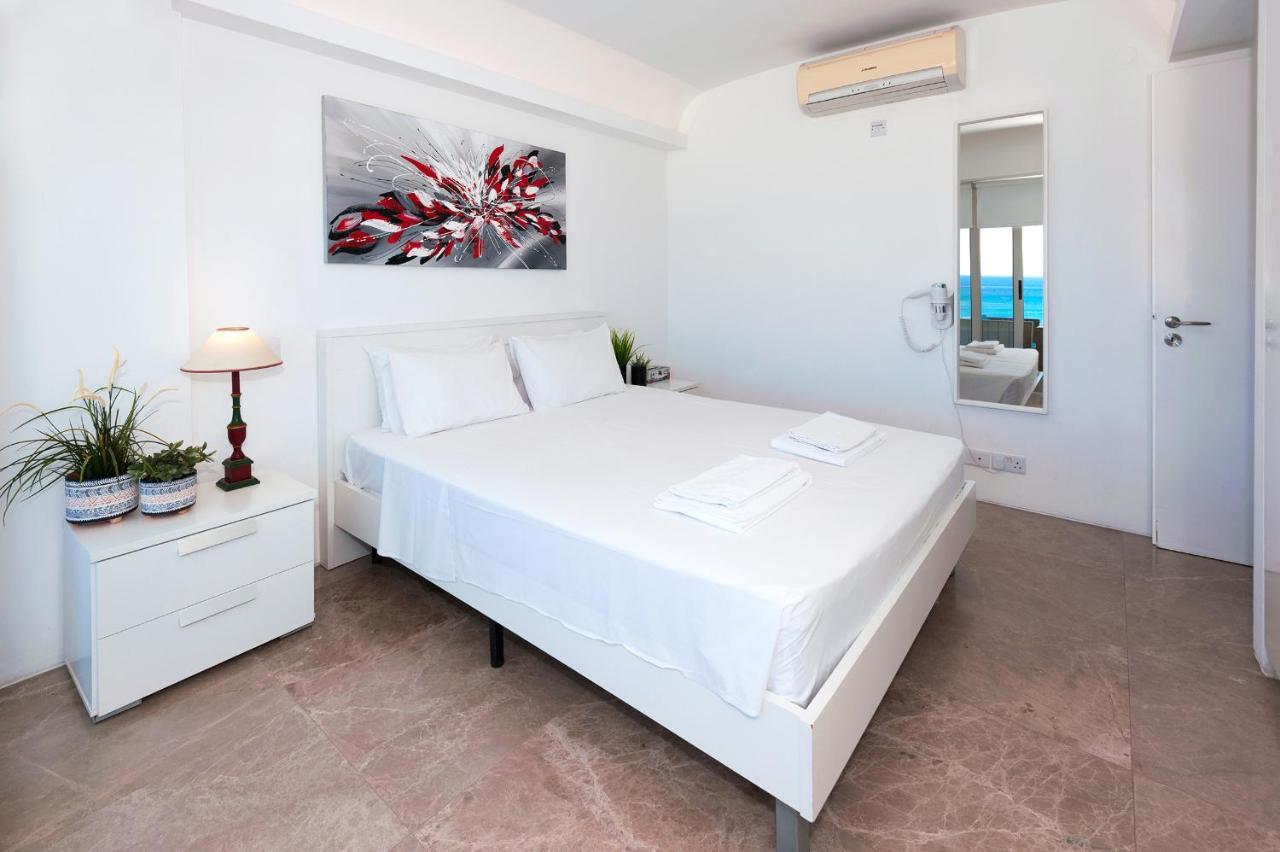 Apartment Marina - Beachfront Protaras Exteriör bild